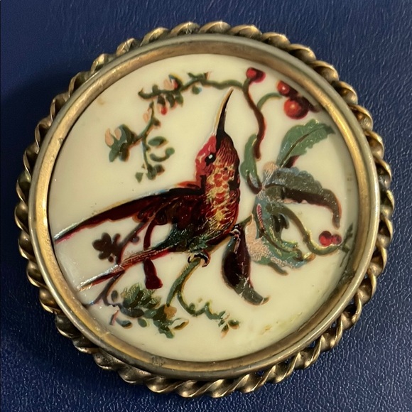 Vintage hummingbird picture brooch - Picture 1 of 5